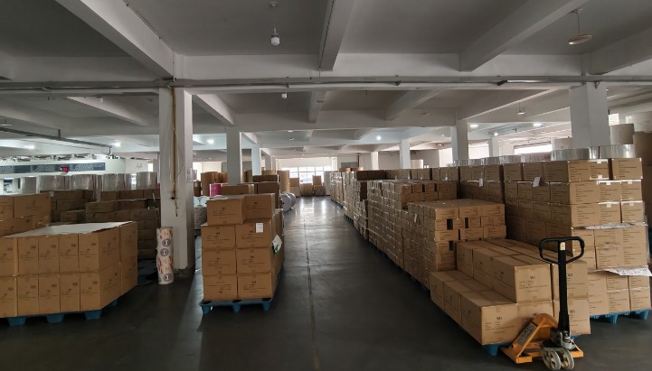 Gamma di colori dei tovaglioli e capacità di magazzino - Ningbo Kosda
